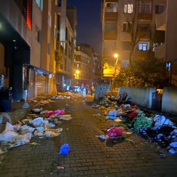 Cuma Pazarı Sonrası Korkunç Kirlilik