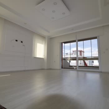 Emlakçı Tarafından Kaldırılan Eşyalar Ve Yanıltıcı İlan