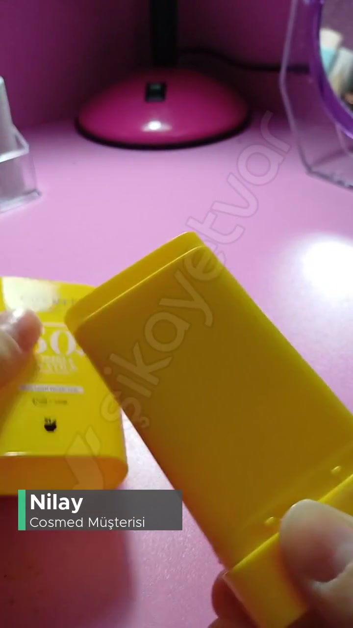 Cosmed Stick Güneş Kremi Asansörü Bozuk, Açılmıyor! videonun kapak resmi
