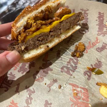 Happy Moon's Burger Deneyimi Hayal Kırıklığı Yarattı