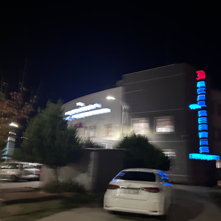 Namık Kemal Üniversitesi Hastanesi Acil Serviste Steril Olmayan Muayene Ve İlgisiz Doktor Tavrı