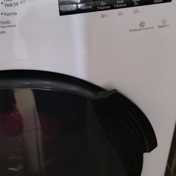 Çamaşır Makinesinde Hayal Kırıklığı: Lekeler Çıkmıyor!