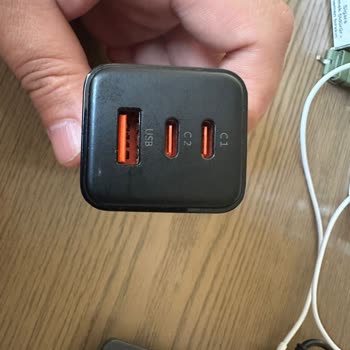 Hızlı Şarj Cihazı Hayal Kırıklığı: Hem Bozuldu Hem Zarara Uğrattı