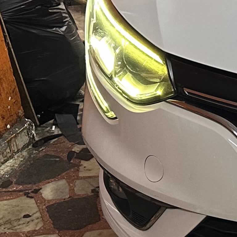 Renault Megane 4'te Kronik LED Sorunu!