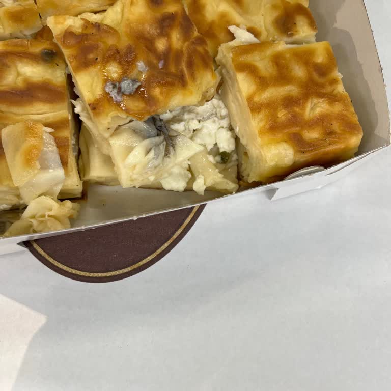 Tatbak Gıda Küflü Su Böreği Ve Yetersiz Müşteri Hizmeti