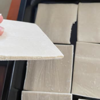 Milföy Hamurunda Şok Edici Kıl Benzeri Cisim