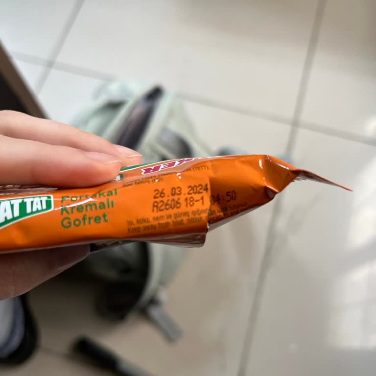 Tarihi Geçmiş Ürün Satışı: Ülker 9 Kat Portakal Kremalı Gofret