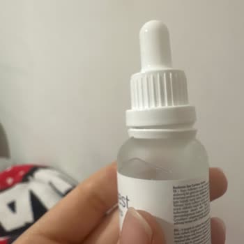 Gratis Sitesinden Kırık Gelen Göz Altı Serumu Hayal Kırıklığı Yarattı