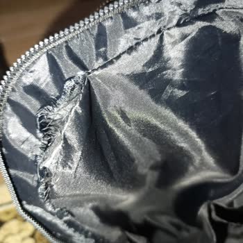 FLO Mağazasından Alınan Çantanın Hızla Yıpranması