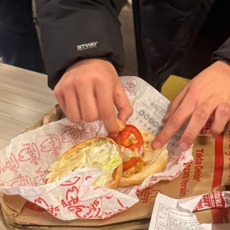 Arby's Acıbadem'de Eksik Ürün Şoku