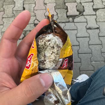 Tarihi Geçmemiş Kekin Bozuk Çıkması
