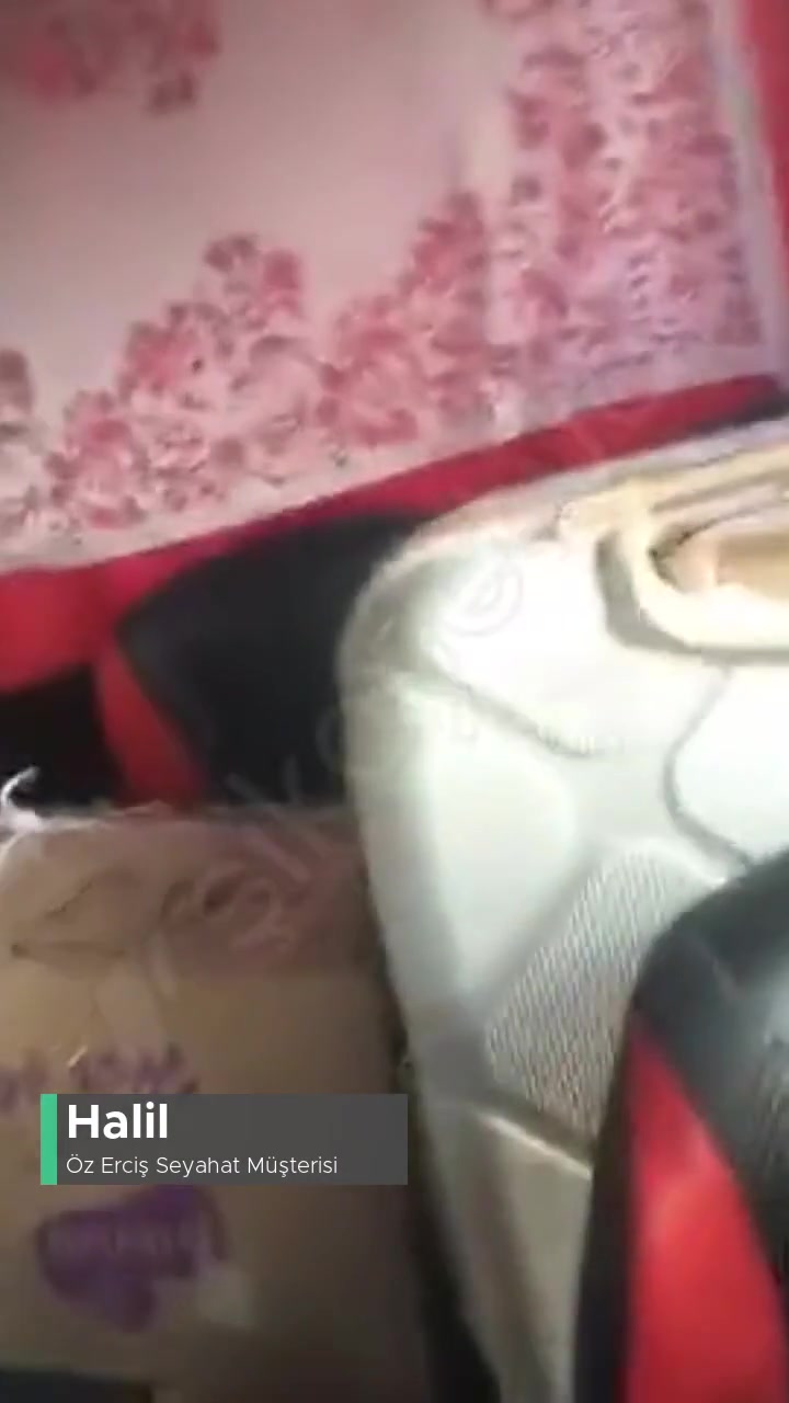 Öz Erciş Seyahat Fazla Bagaj Alıp Arka Koltuklara Bavul Koyulması videonun kapak resmi
