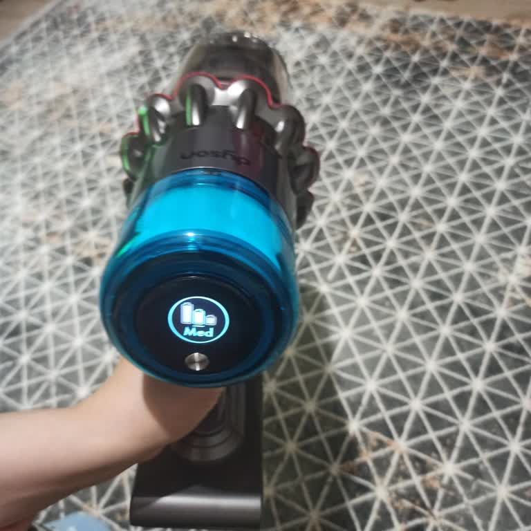 Dyson V15: Yüksek Ücret, Düşük Performans