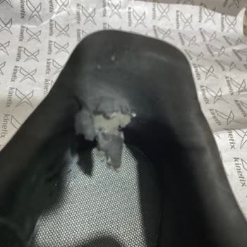 Adidas Ayakkabıda Üretim Hatası İddiası Ve Yetersiz Garanti Hizmeti