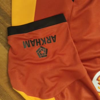 Galatasaray Formasında Yanlış Baskı Ve İlgisiz Hizmet