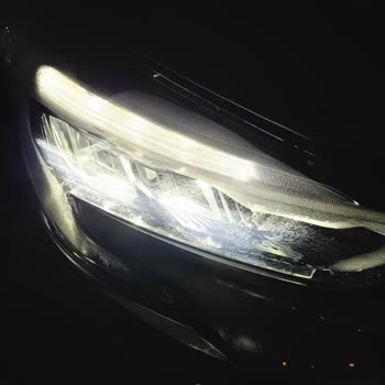 Renault Clio 5: Garanti Kapsamında Çözülemeyen Far Sorunu