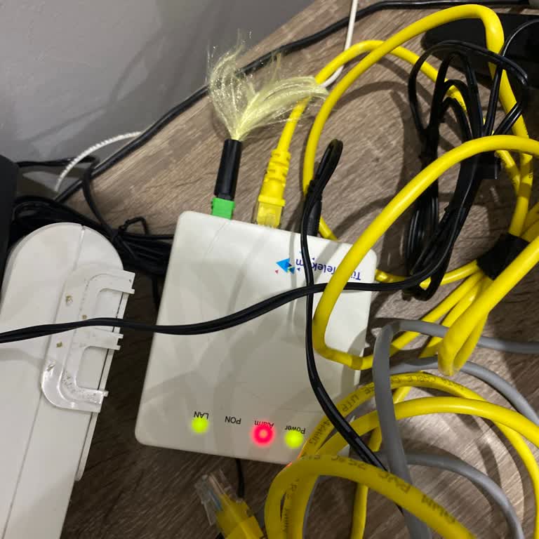 İnternet Kesintisi Ve Yetersiz Müşteri Hizmetleri