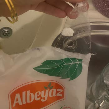 BİM'den Aldığımız Şeker Paketinden Cam Çıktı: Ciddi Bir Güvenlik Tehlikesi