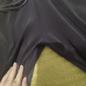 Mavi Eşofman Takımı Tüylenme Sorunu