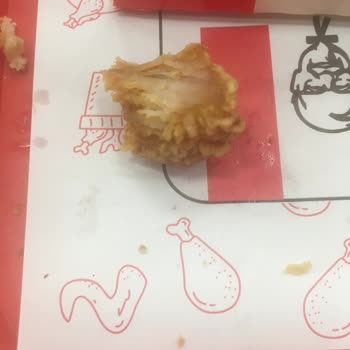KFC'de Hayal Kırıklığı: Çiğ Ve Kuru Tavuklar