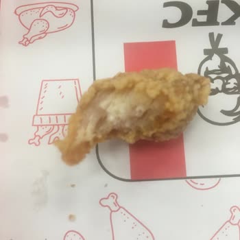 KFC'de Hayal Kırıklığı: Çiğ Ve Kuru Tavuklar