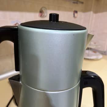 Migros'tan Aldığım Çaycı Soyuluyor!