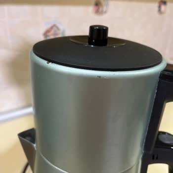 Migros'tan Aldığım Çaycı Soyuluyor!