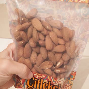 Çitlekçi'den Aldığım Badem Kayısı Çekirdeği Çıktı!