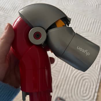 Dyson Süpürge Adaptörü Kırıldı, Hayal Kırıklığı Yaşadım