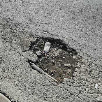 Açık Kablolar Ve Erişim Sorunları: Vatandaş Güvenliği Tehlikede