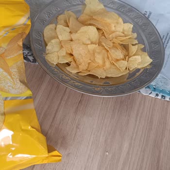Amigo Cips'ten Çıkan Cam: Çocuklarımızın Güvenliği Tehlikede!