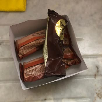 Bozuk Bademli Paketler Ve Müşteri Mağduriyeti