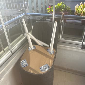 Vivense Sandalye Kalitesi Ve İletişim Sorunları