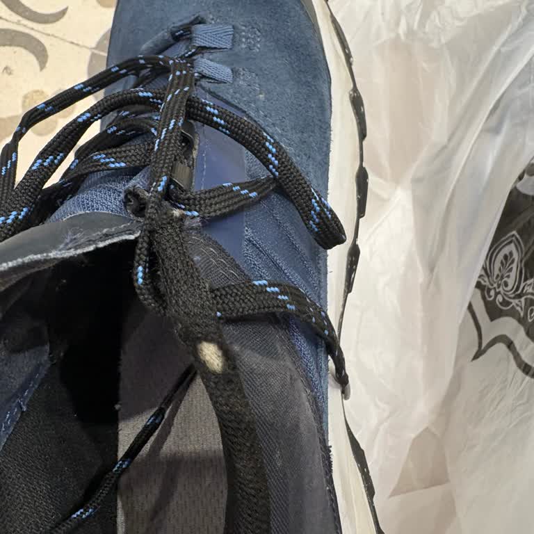 Dayanıklılığı Sorgulanan Ayakkabı