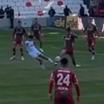 Hakem Kararları Karşıyaka'nın Şampiyonluk Yolunu Engelliyor