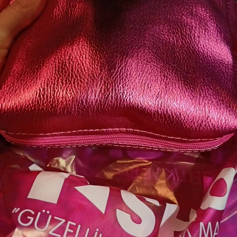 T-Shop Çalışanının Saygısız Ve Rahatsız Edici Davranışı