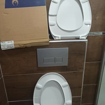 Klozet Kapağında Sürekli Aynı Sorun