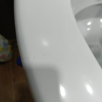 Klozet Kapağında Sürekli Aynı Sorun