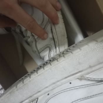 Deichmann Ve Nike Ayakkabı Sorunu