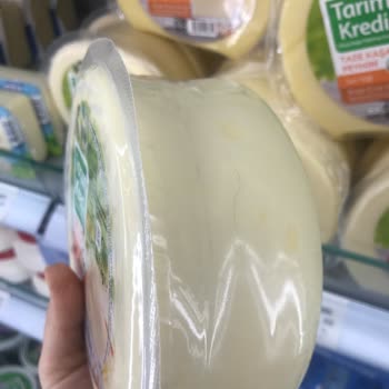 Tarım Kredi Marketinde Hijyen Sorunu: Kaşar Peynirinde Saç