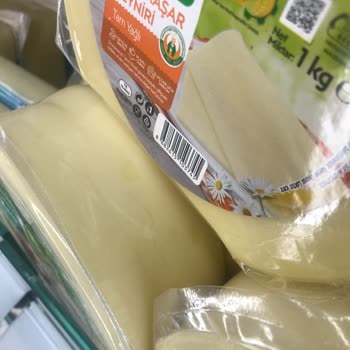 Tarım Kredi Marketinde Hijyen Sorunu: Kaşar Peynirinde Saç
