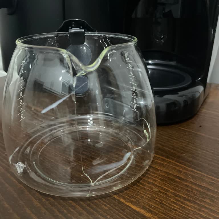 Cam Haznesi Fiyatlarıyla Şaşkına Döndüren Kahve Makinesi