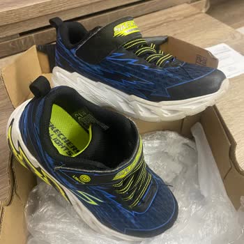 Skechers Çocuk Ayakkabısının Işıkları 1 Ayda Bozuldu, Değişim Yapılmadı