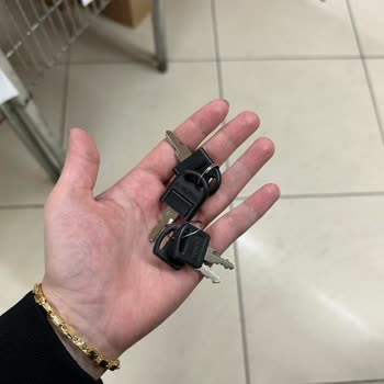 Kim Market Personel İlgisizliği