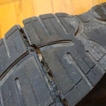 Slazenger Ayakkabılarının Kısa Ömürlü Taban Sorunu