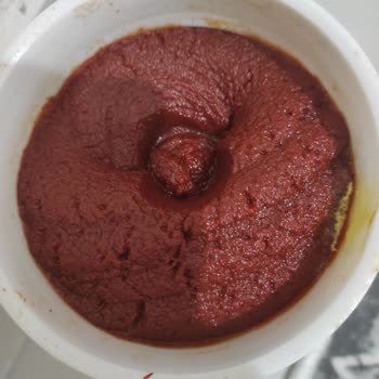 Küflü Salça: Sağlık Tehdit Eden Aflatoksin Riski