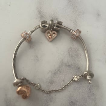 Pandora Bileklik Charm'larının Kararma Sorunu