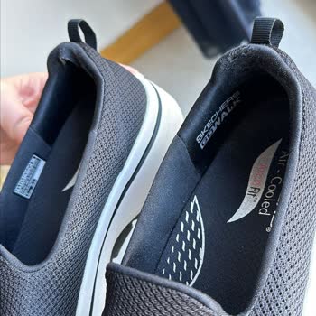 Dayanıklılık Beklentisini Karşılamayan Skechers Ayakkabı