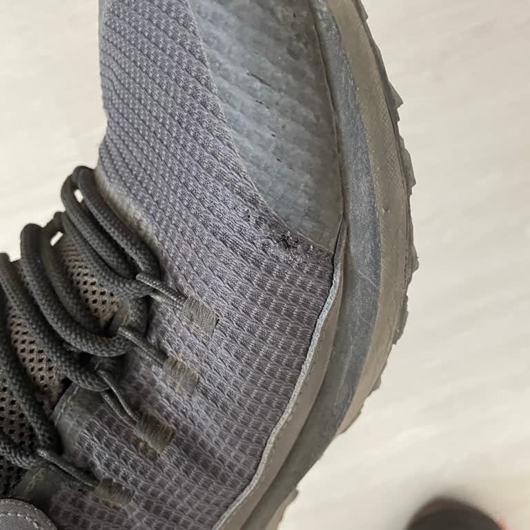 Columbia Ayakkabı Kısa Sürede Yırtıldı, Müşteri Hizmetleri Çözüm Sunmuyor!