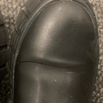 Yılda 30 Gün Giyilen Botların Hızla Yıpranması
